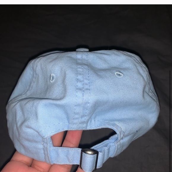 Blue hat - Picture 3 of 3